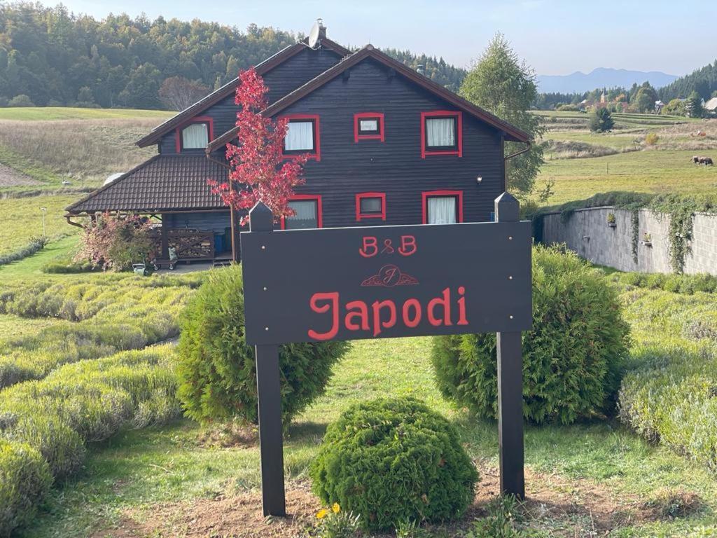 Boutique B&B Japodi Mrkopalj Bagian luar foto